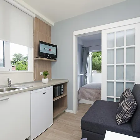 Ivan Apartamento Makarska