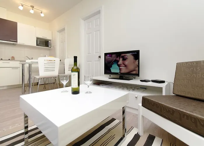 公寓 Ivan 马卡尔斯卡